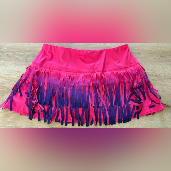 LUCKY IN LOVE SIZE LARGE 12-14 FRINGE SKORT PINK -PURPLE EXCELLENT PRE-OWN - Picture 4 of 4